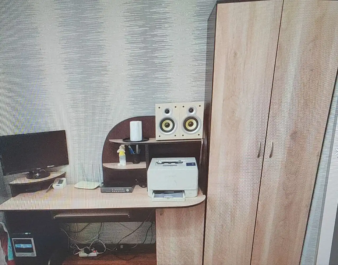 Продажа компьютерного стола и шкафа б/у - Барахолка в Чита