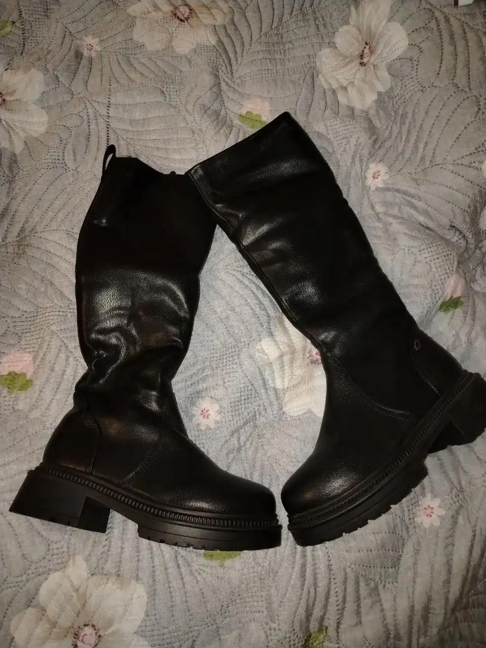 Продажа куртки, кроссовок и сапог - Верхняя одежда, обувь (Одежда) в Чита