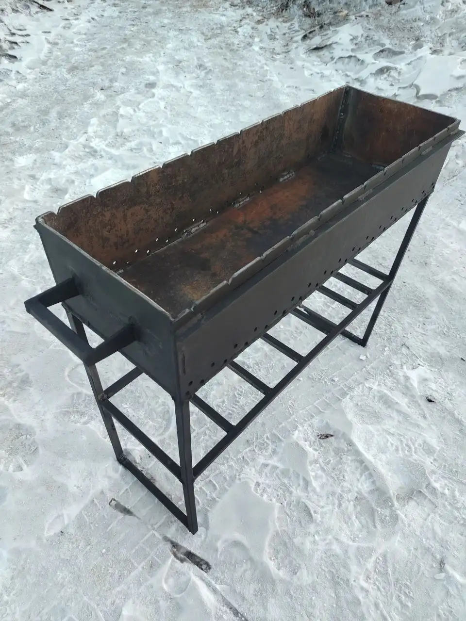 Продам металлический выдвижной столик - Мебель (Барахолка) в Чита