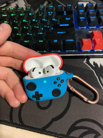 Потерян кейс от наушников - Барахолка в Чита