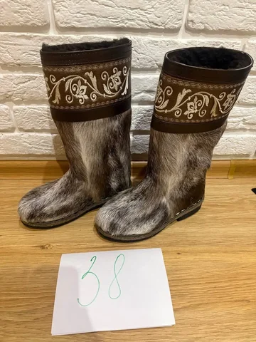 Унты в ассортименте к праздникам - Обувь в Чита