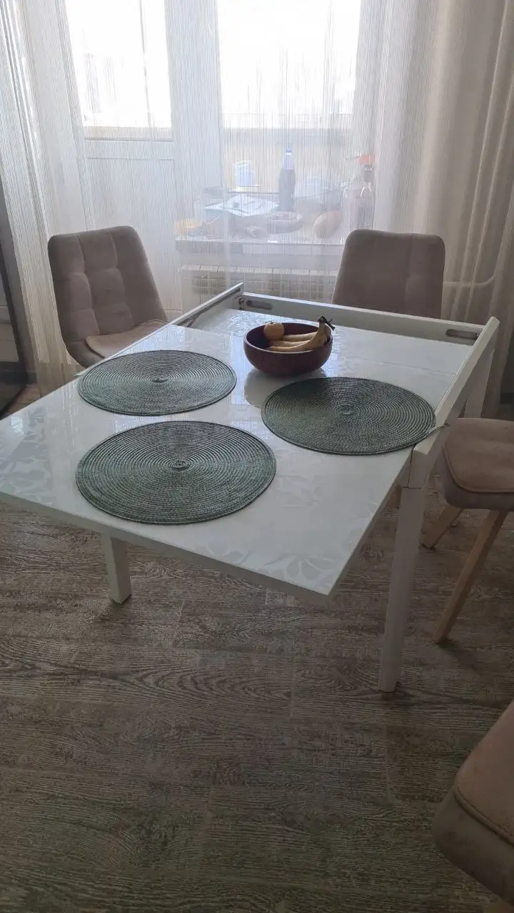 Продам стеклянный раздвижной стол - Мебель (Для дома и дачи) в Чита