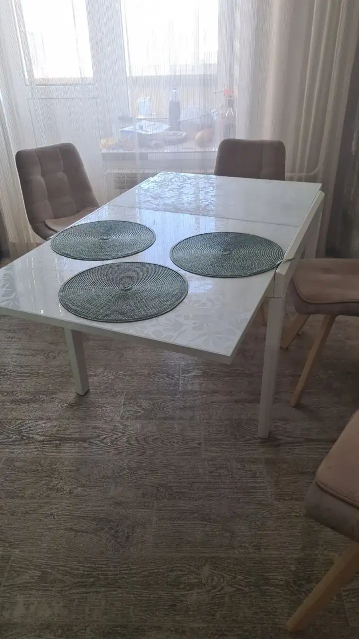 Продам стеклянный раздвижной стол - Мебель (Для дома и дачи) в Чита