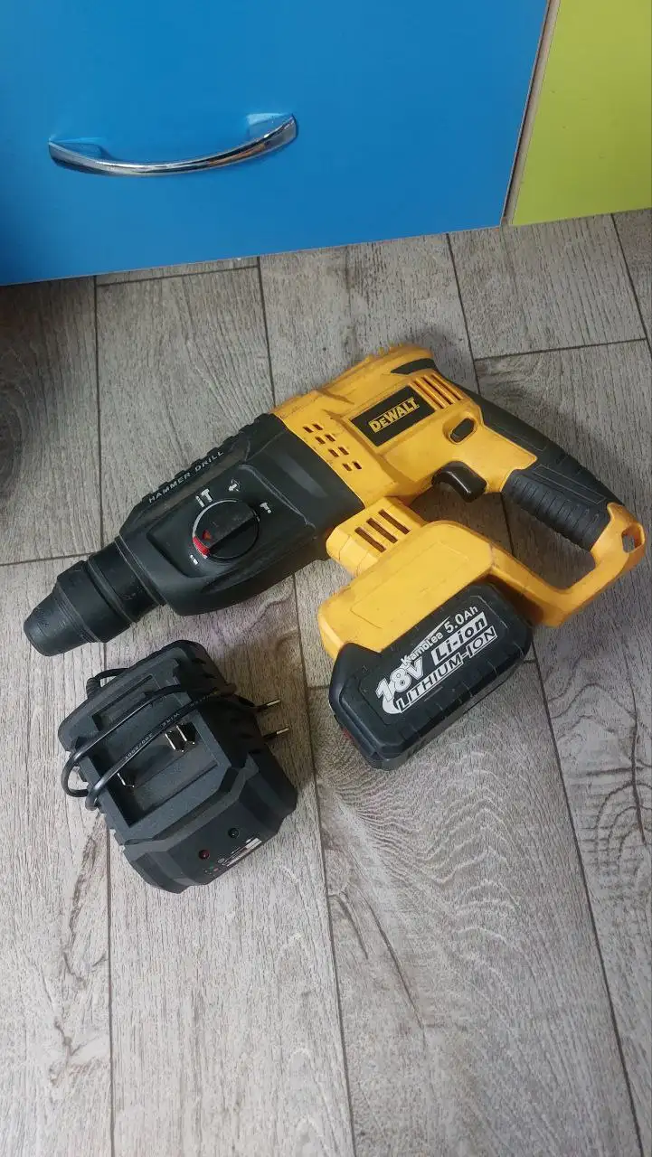 Продам перфоратор - Инструменты (Барахолка) в Чита