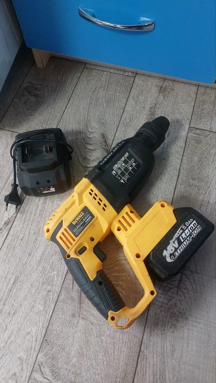 Продам перфоратор - Инструменты (Барахолка) в Чита