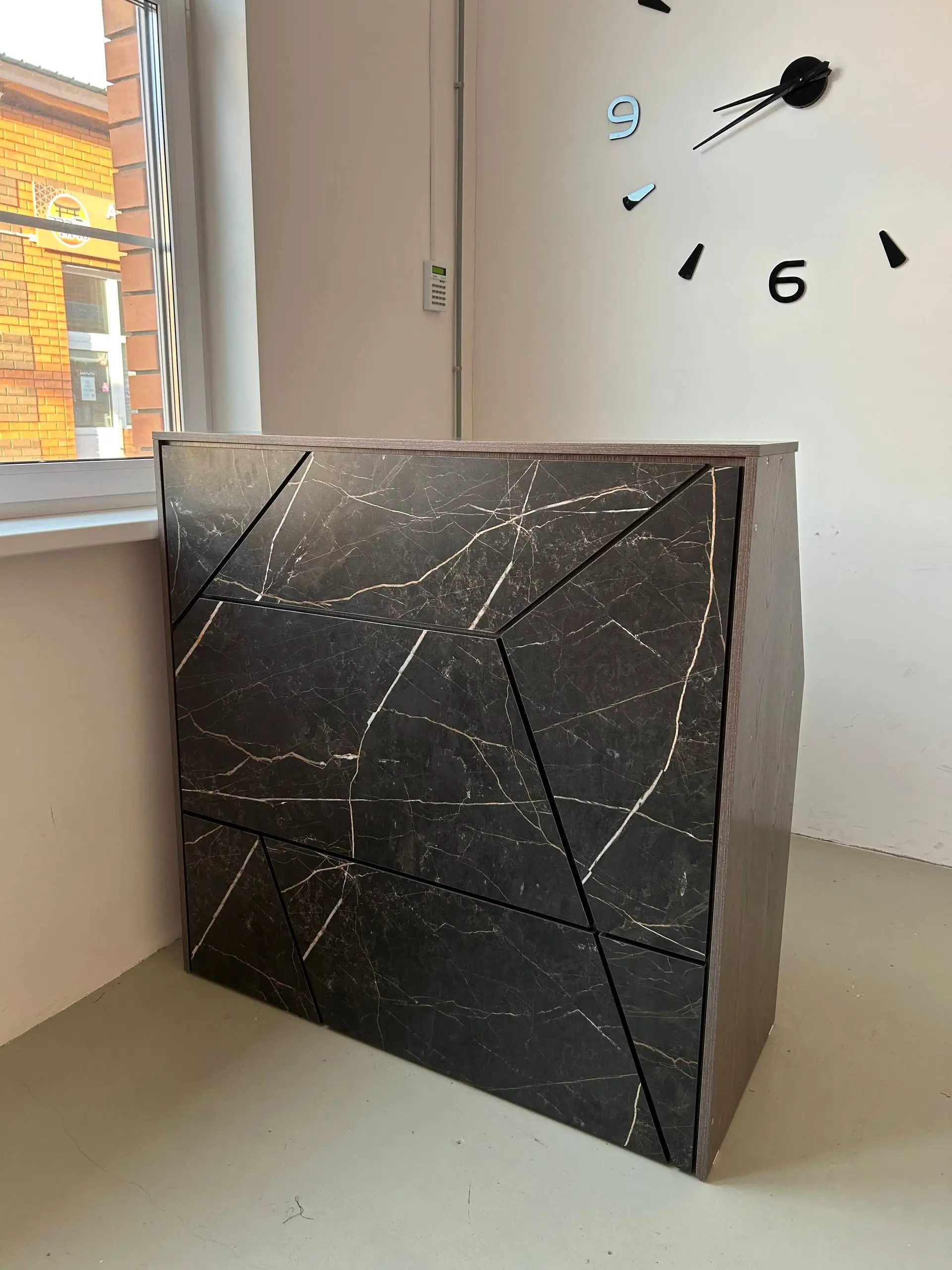 Продажа нового ресепшена и примерочных - Барахолка в Чита