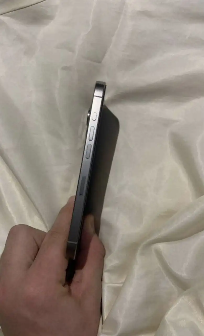 Продам iPhone 15 Pro 128ГБ Natural Titanium - Смартфоны (Электроника) в Чита