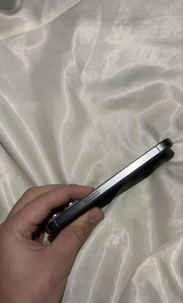 Продам iPhone 15 Pro 128ГБ Natural Titanium - Смартфоны (Электроника) в Чита