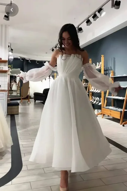 Продается свадебное платье в отличном состоянии - Взрослая одежда в Чита