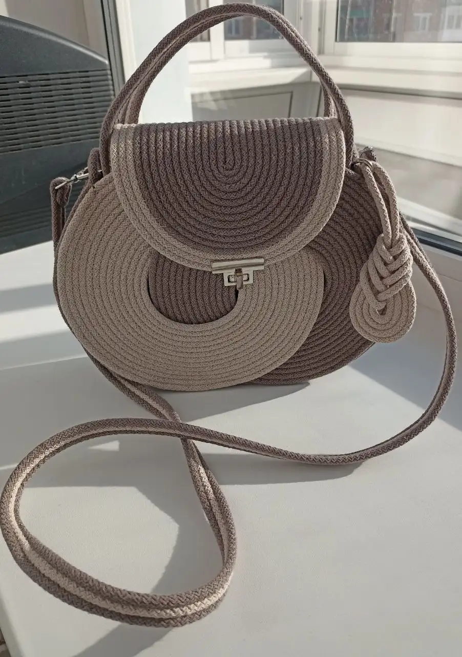 Сумка ручной работы новая 28*22*8 - Сумки (Барахолка) в Чита