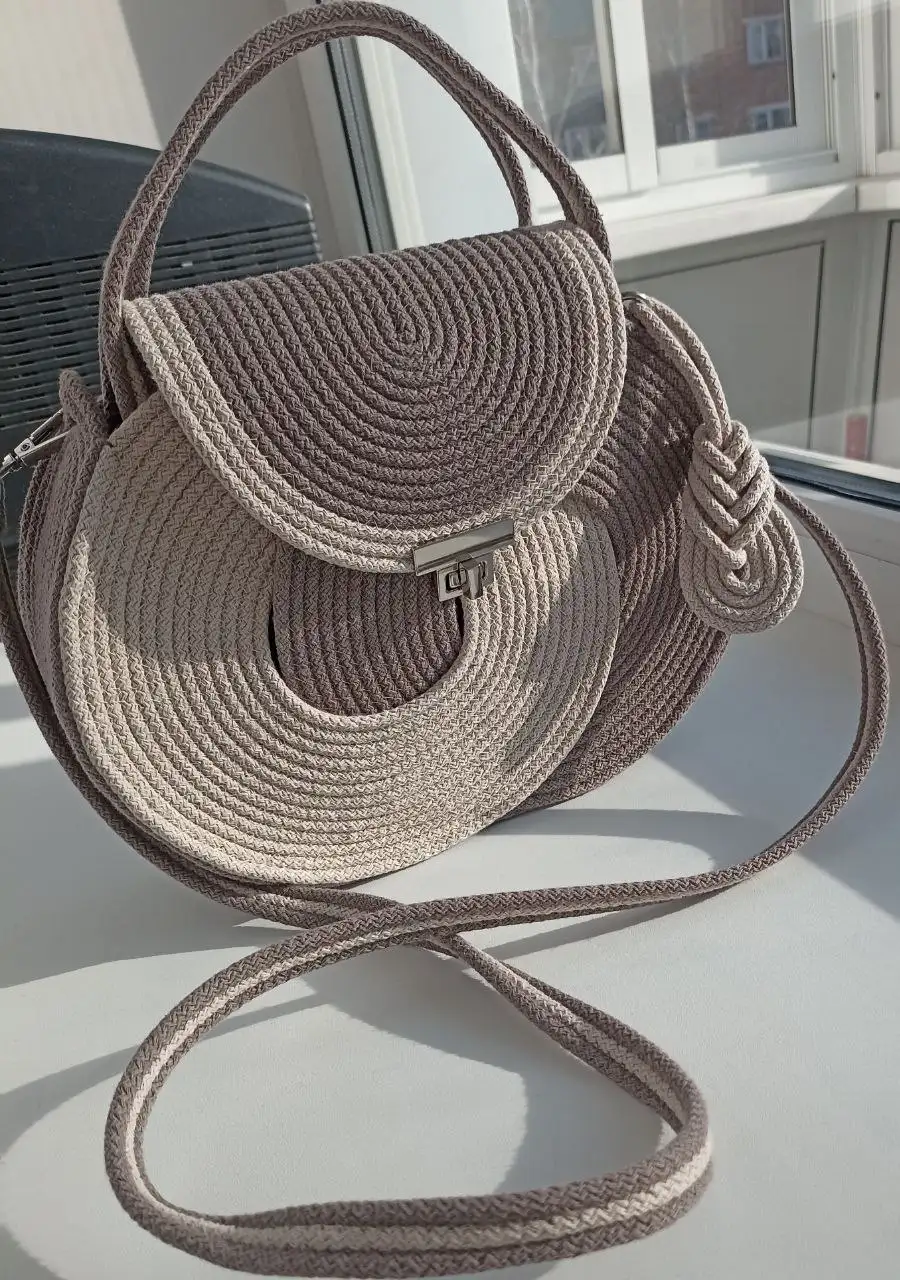 Сумка ручной работы новая 28*22*8 - Сумки (Барахолка) в Чита