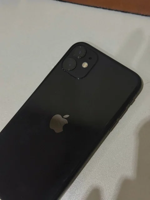 Продам iPhone 11 64 ГБ в отличном состоянии - Смартфоны в Чита