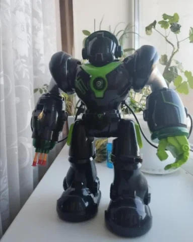 Роботрон на пульте управления - Пневматическое оружие в Чита