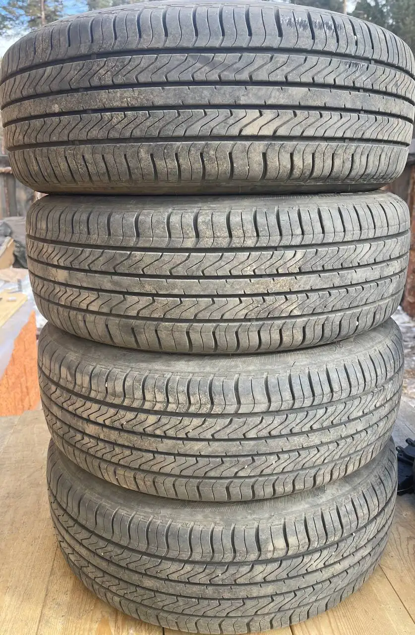 Продам летнюю резину 195/65 R15 - Шины и диски (Авто) в Чита