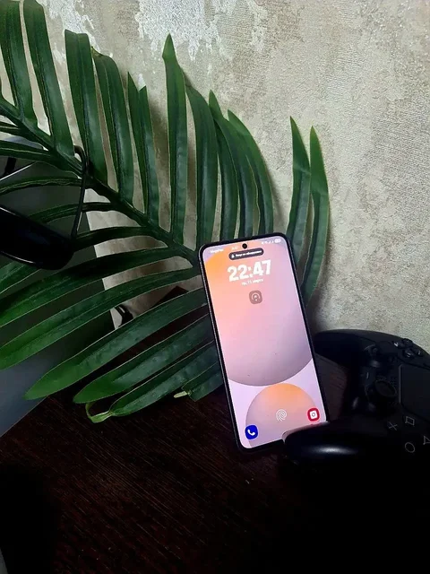 Продам телефон Samsung Galaxy S24 FE - Телефоны в Чита