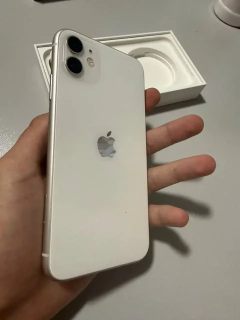 Айфон 11 128ГБ в идеальном состоянии - Смартфоны в Чита