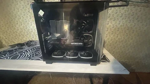 Компьютер с процессором AMD Ryzen 7 7700 и видеокартой MSI GeForce RTX 5070 - Телефоны в Чита