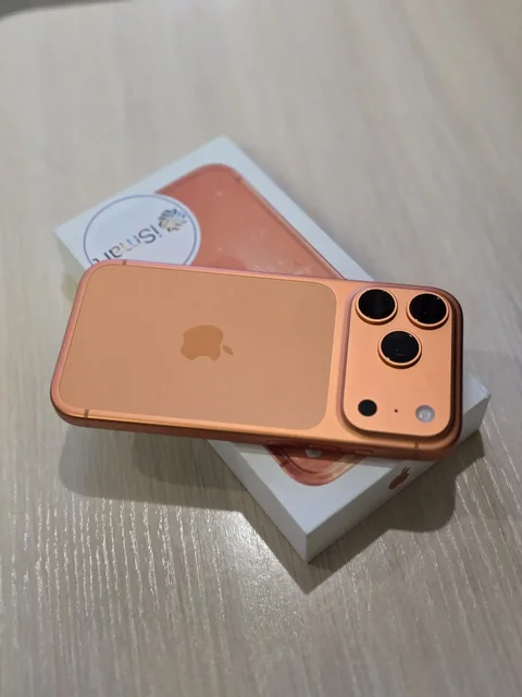 Продам iPhone 17 Pro 256 ГБ оранжевый - Компьютерная техника в Чита
