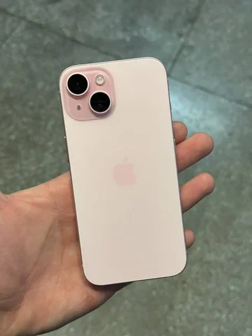 Продам iPhone 15 128ГБ - Смартфоны и гаджеты в Чита