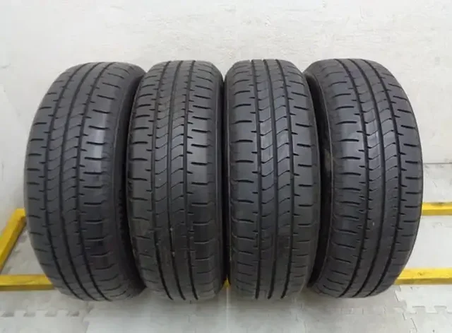 Летние шины 185/65R15 Bridgestone - Двигатели и запчасти в Чита