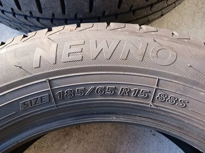 Летние шины 185/65R15 Bridgestone - Шины (Авто) в Чита