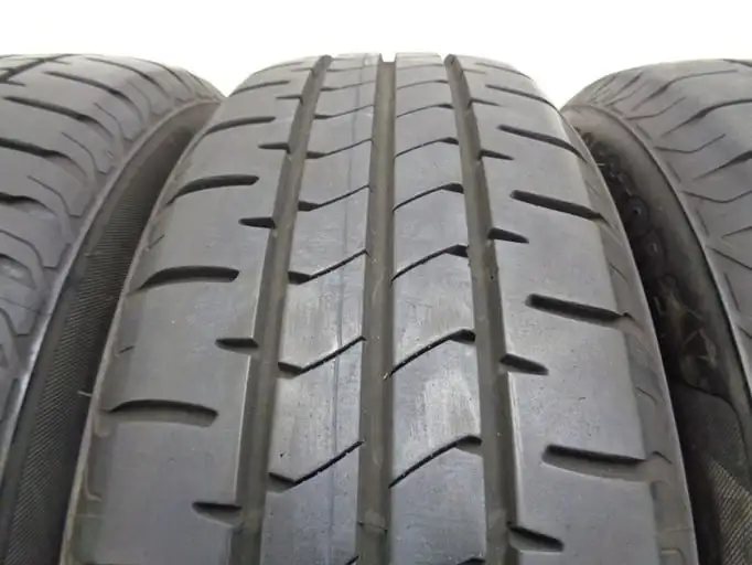 Летние шины 185/65R15 Bridgestone - Шины (Авто) в Чита
