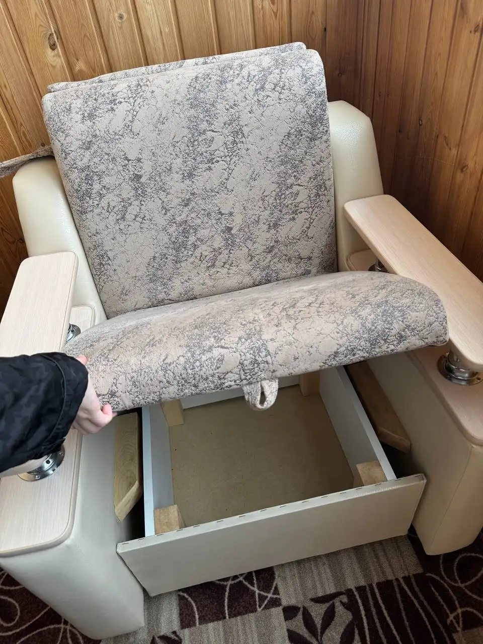 Детский диван-кровать, кресло-диван, подставка для цветов - Мебель (Для дома и дачи) в Чита