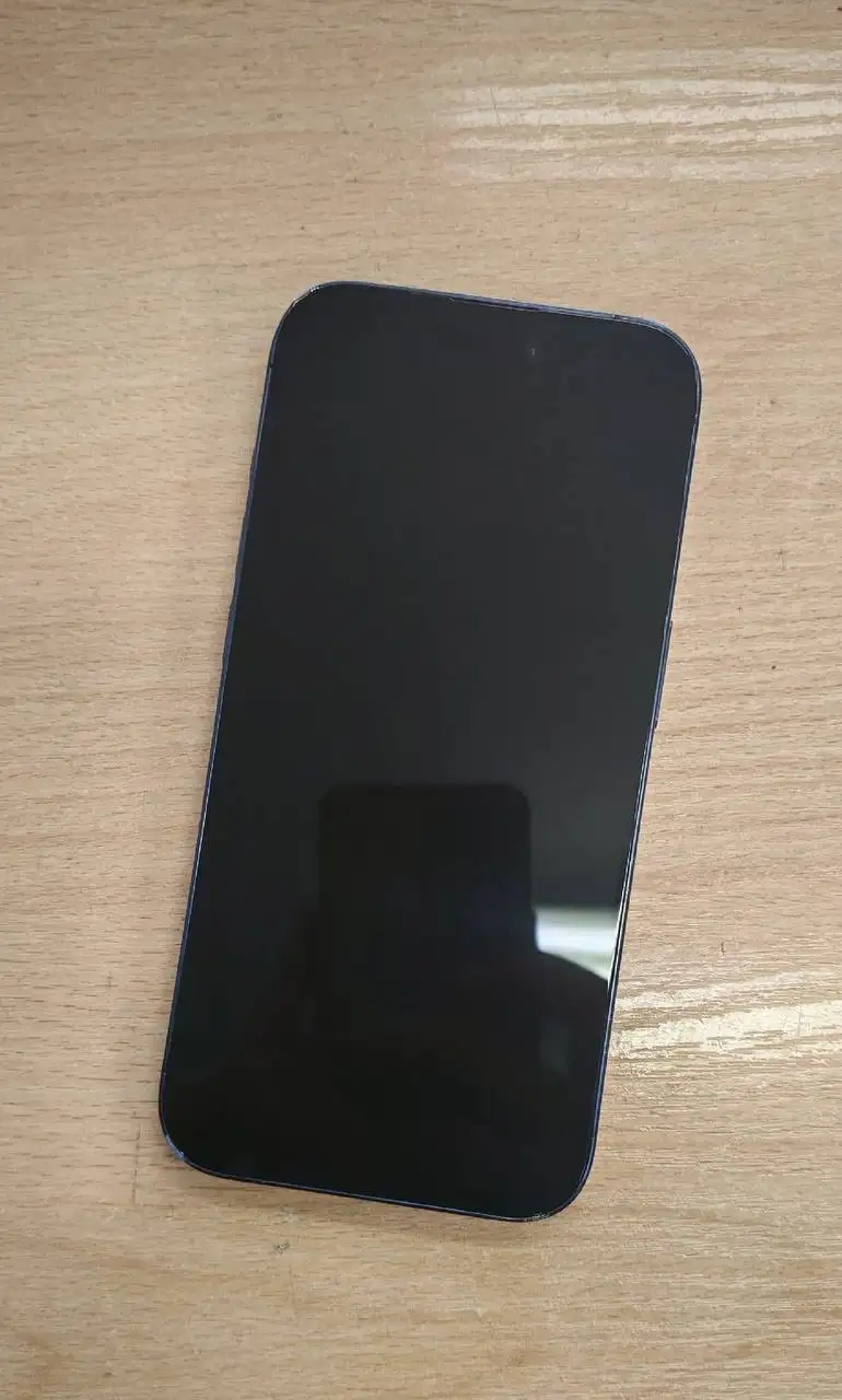 iPhone 15 Pro 100/256 с замененным экраном, обмен на авто-мототехнику - Смартфоны и аксессуары (Электроника) в Чита