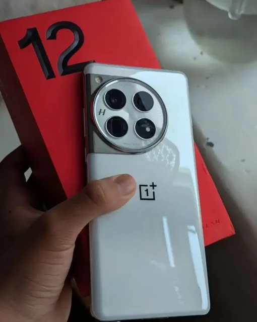 OnePlus 12 12/256 Глобальная прошивка, отличное состояние - Электроника в Чита