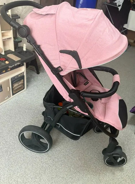 Продам детскую коляску - Книги в Чита