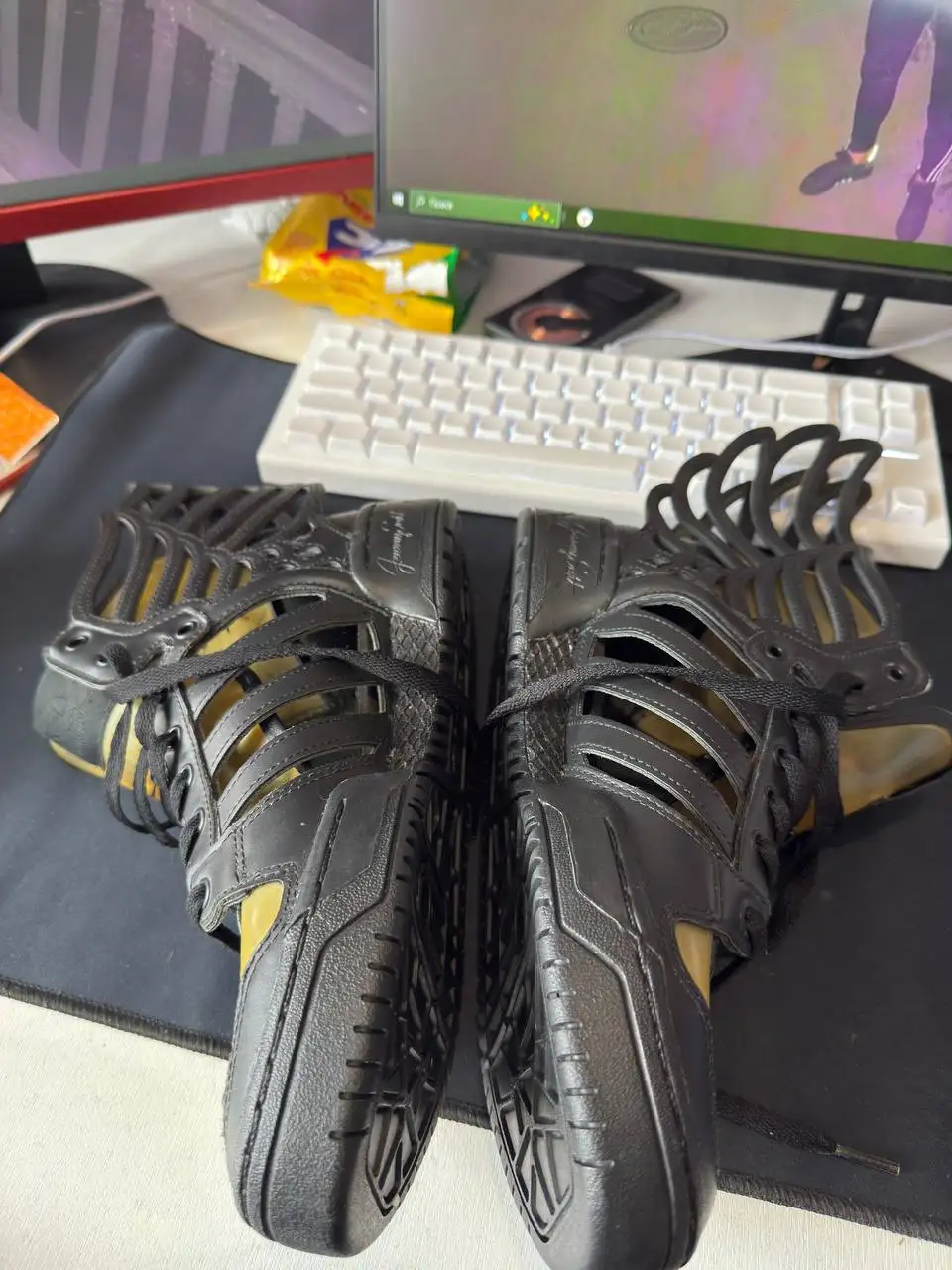 Adidas Jeremy Scott cutout - Обувь (Одежда) в Чита