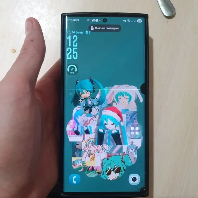 Samsung S22 Ultra 8/128Gb с дефектами экрана - Морозильники в Чита