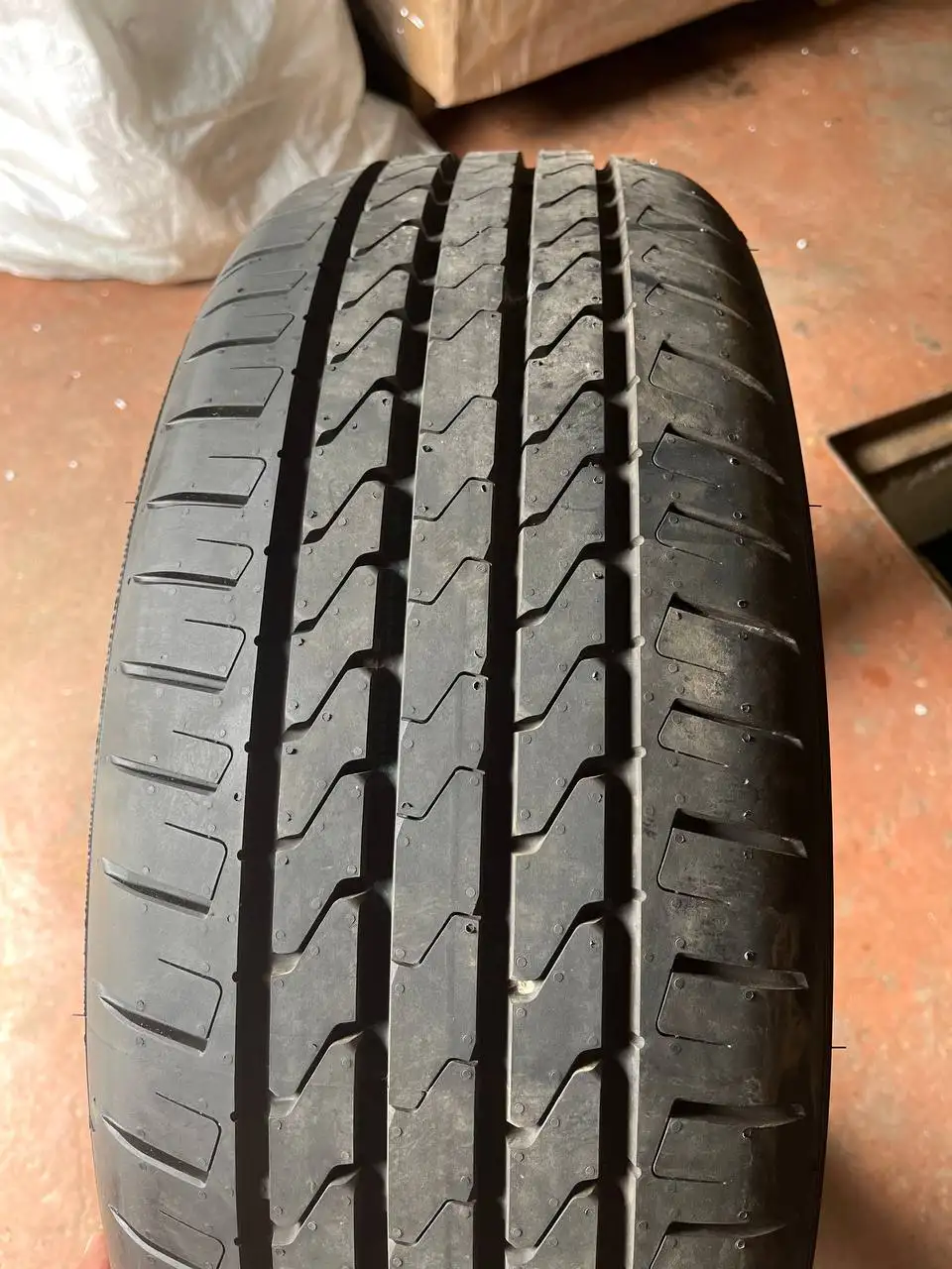 Колеса R14, Резина 225/55/19 и 225/65/17 - Шины и диски (Авто) в Чита
