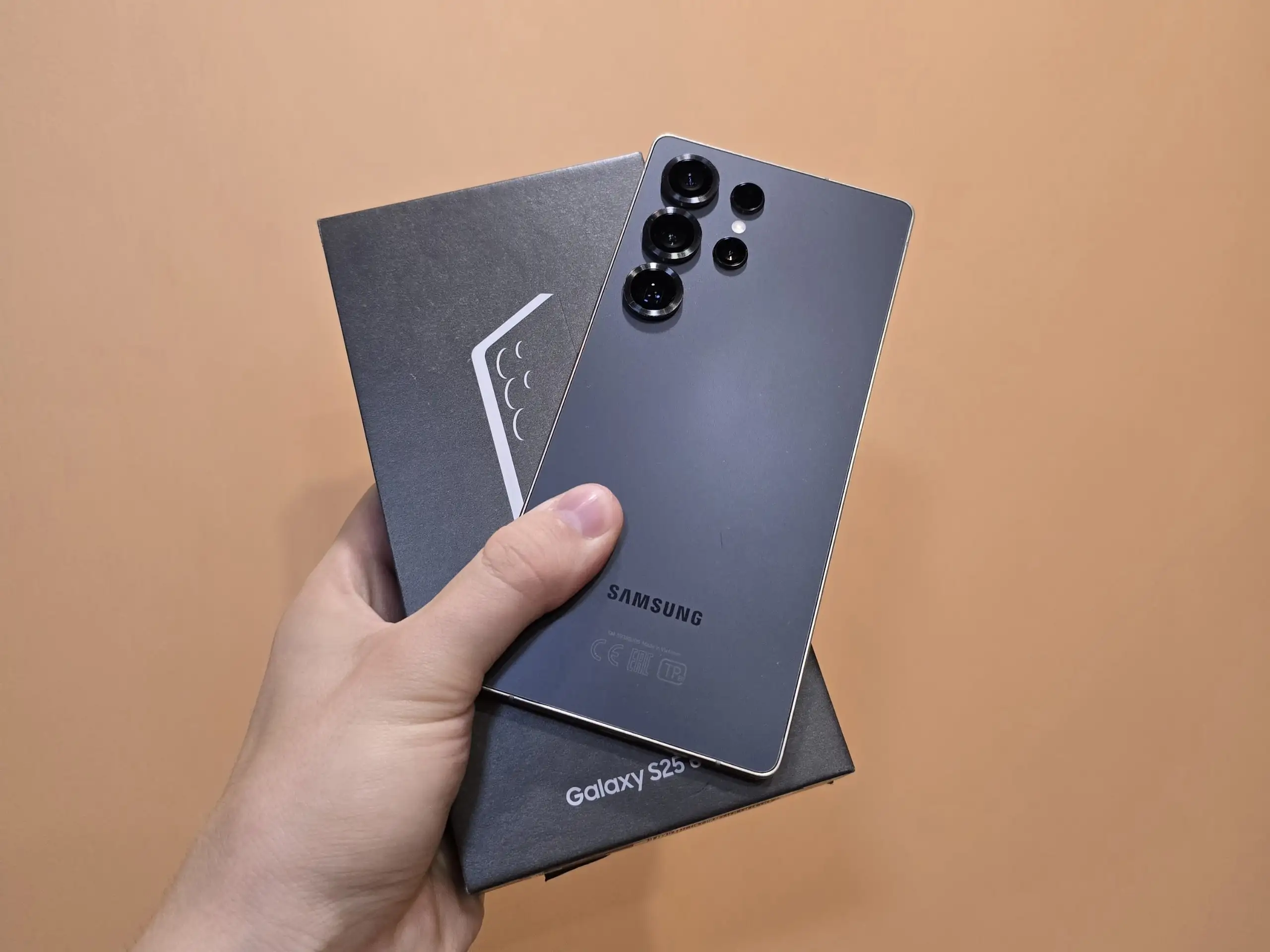 iPhone 16 и 15 в продаже - Смартфоны (Электроника) в Чита
