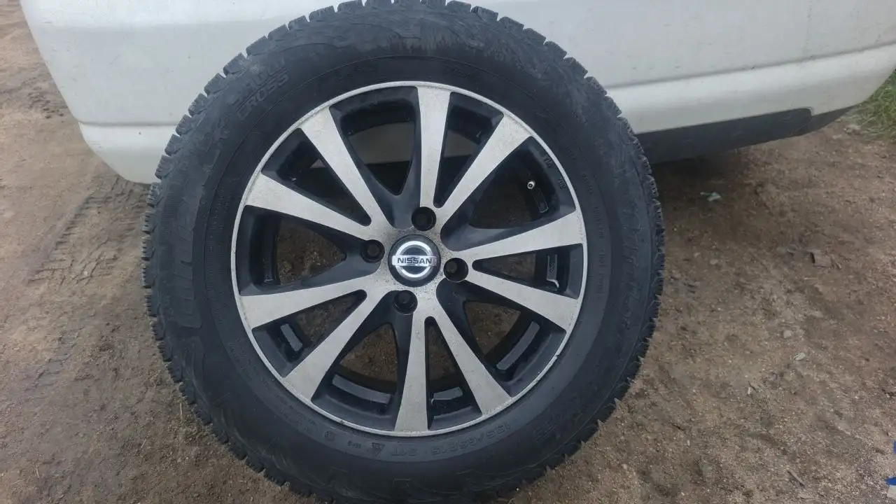 Комплект колёс 195/65 R15 - Шины и диски (Авто) в Чита