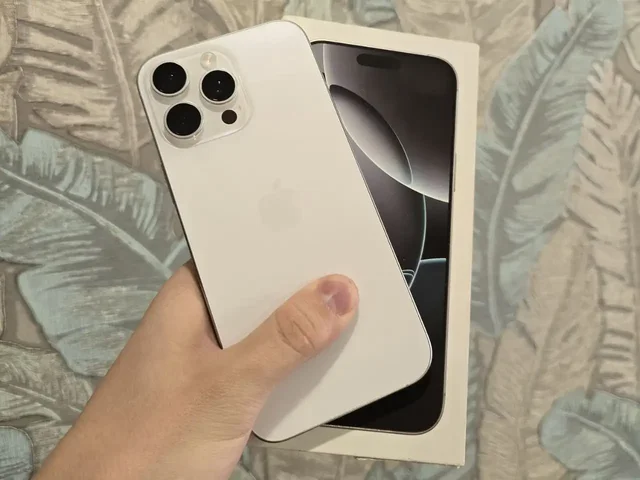 Продам iPhone 16 Pro Max различных комплектаций - Смартфоны и гаджеты в Чита
