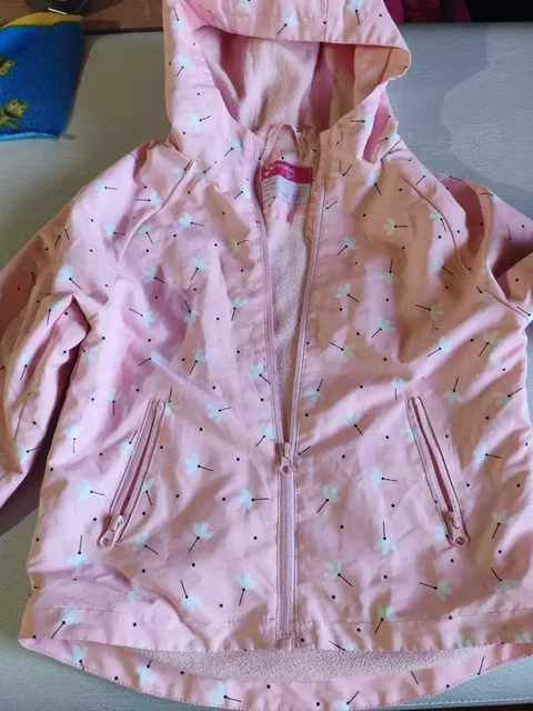 Фирменная курточка 122 разм для девочки - Красота и здоровье в Улан-Удэ