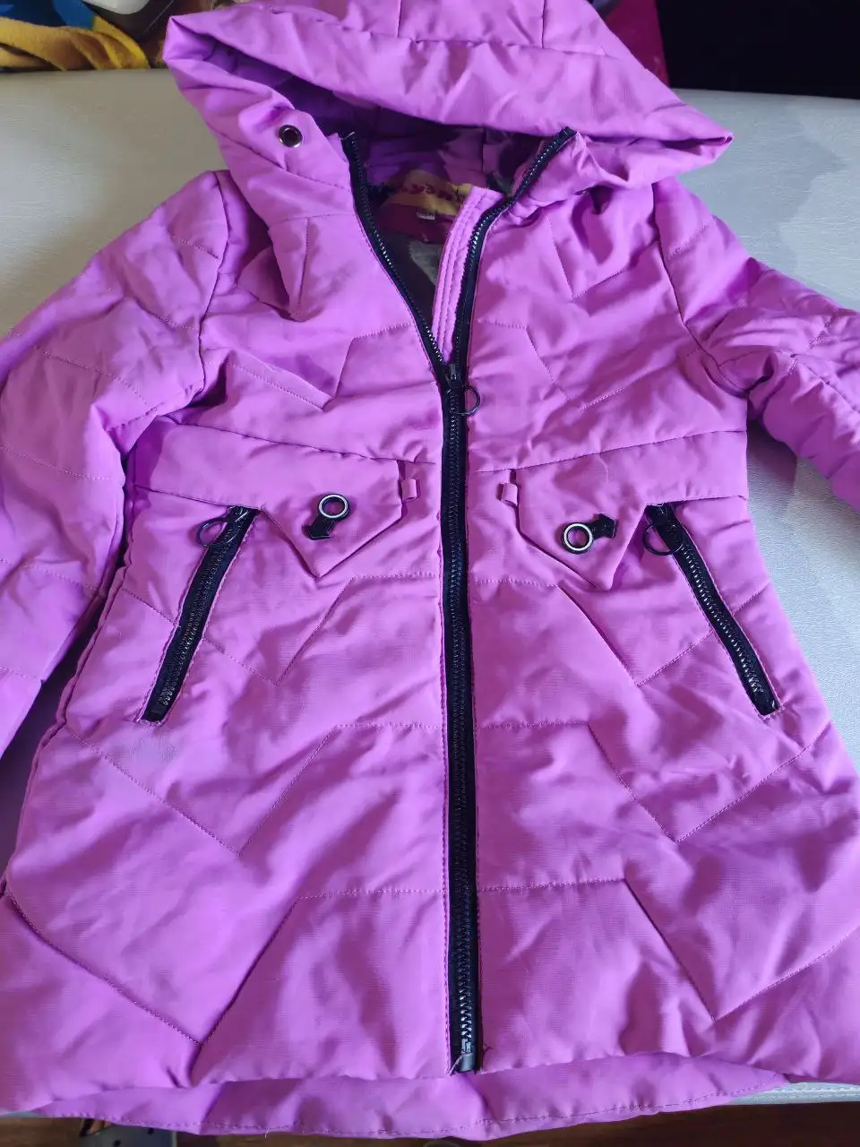 Удлиненная курточка для девочки 122 разм - Детская одежда (Одежда) в Улан-Удэ