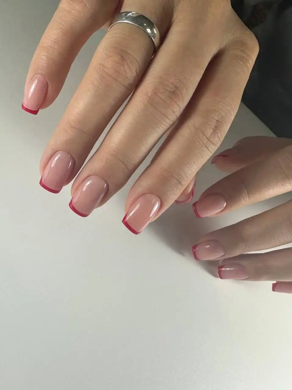 Маникюр с покрытием перед Новым годом в Улан-Удэ