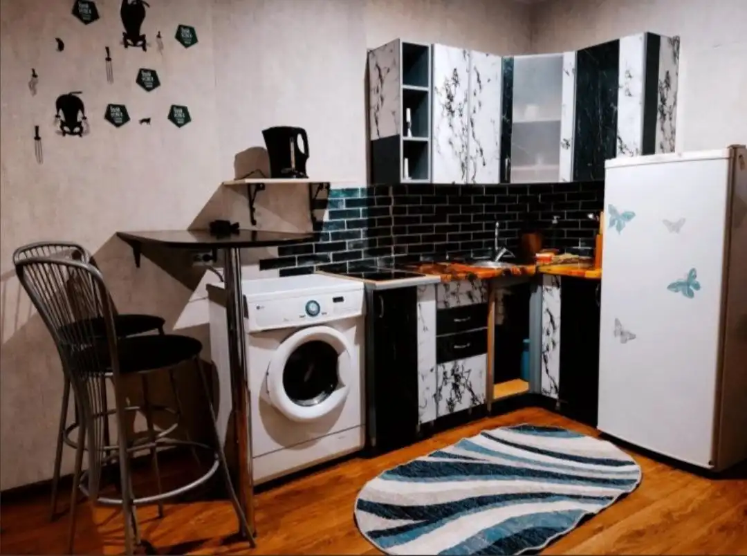 Студия на длительный срок в районе Мясокомбината (ул. Норильская) - Аренда квартир (Недвижимость) в Красноярск