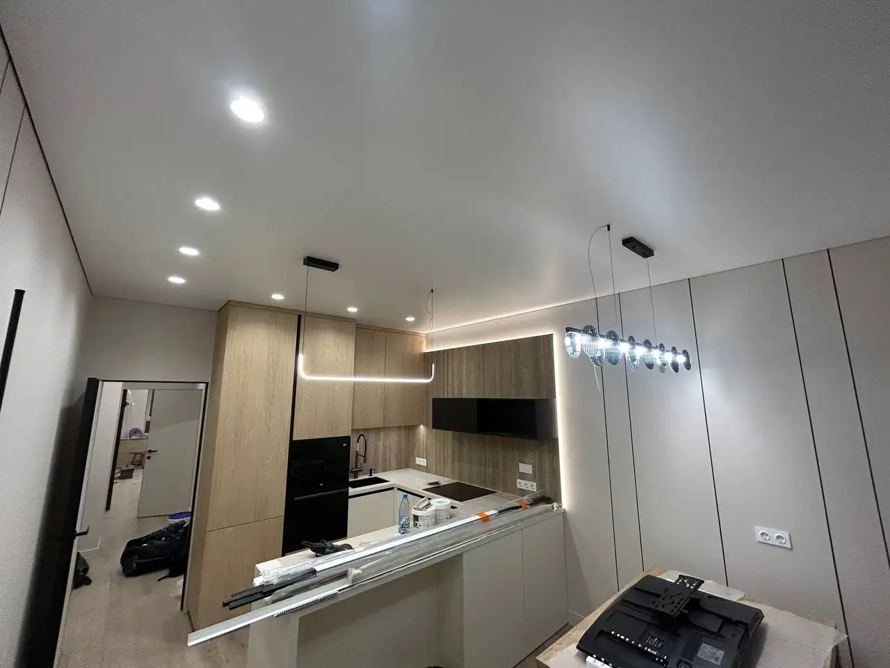 Установка натяжных потолков в Красноярске - Ремонт и отделка (Услуги) в Красноярск