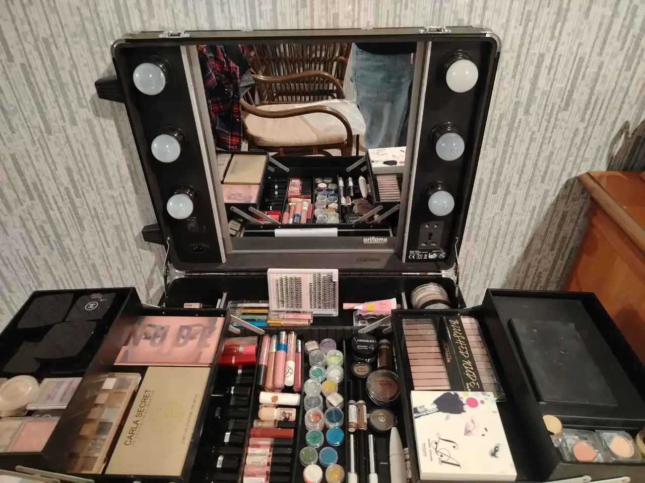 Продажа мебели и аксессуаров - Мебель (Для дома и дачи) в Красноярск