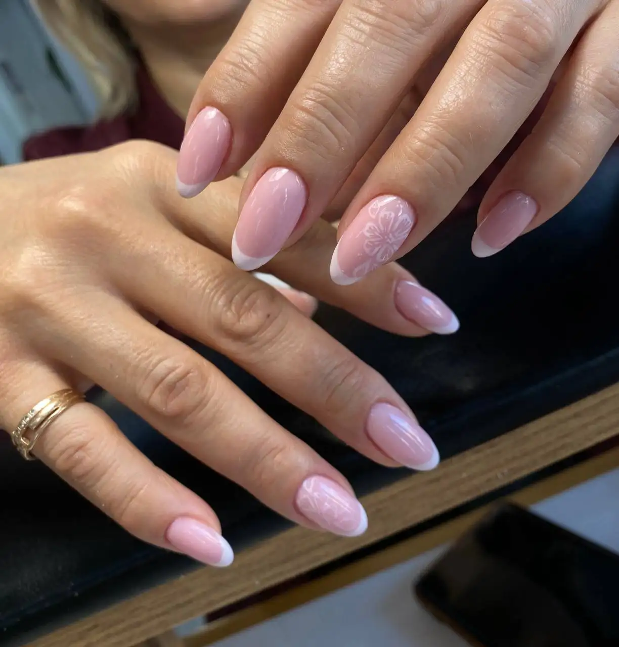 Маникюр от начинающего мастера в студии Nail la belle - Маникюр (Услуги) в Красноярск