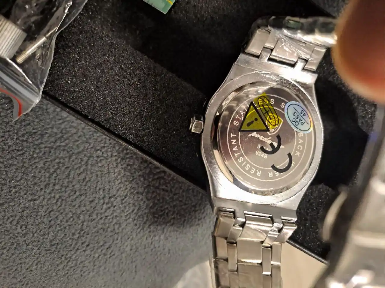 Продам часы новые полный комплект