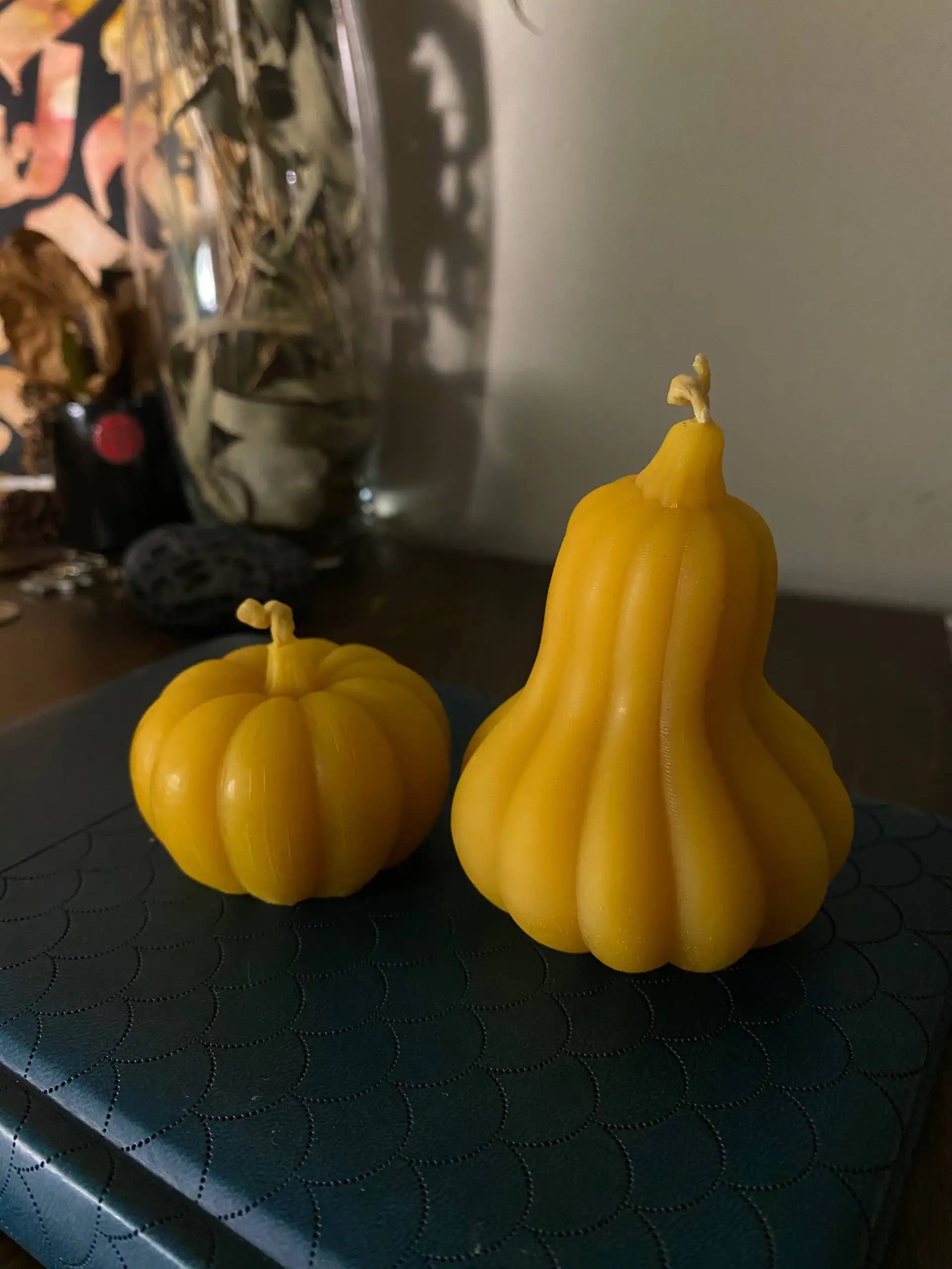 Натуральные свечи ручной работы из алтайского пчелиного воска