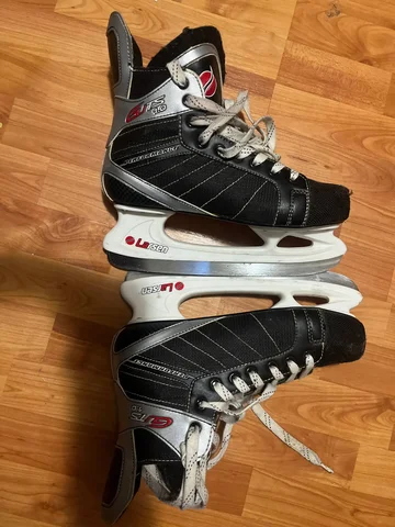 Продам хоккейные коньки - Хобби и отдых в Екатеринбург