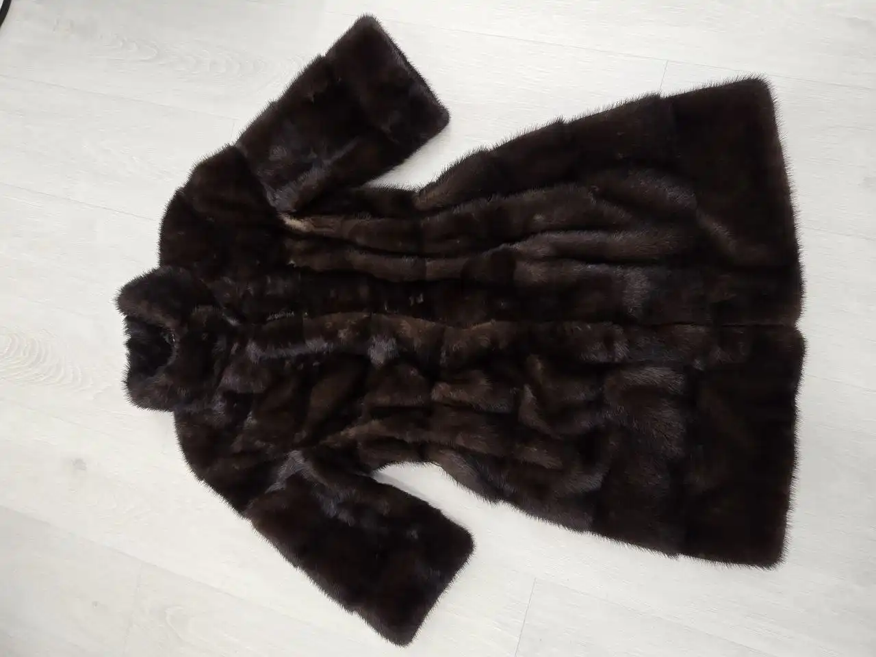 Продам норковую шубу размер 42-44