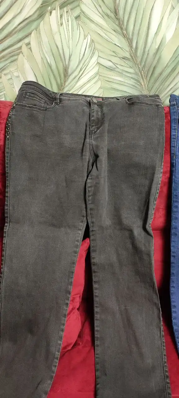 Джинсы, размер на фото