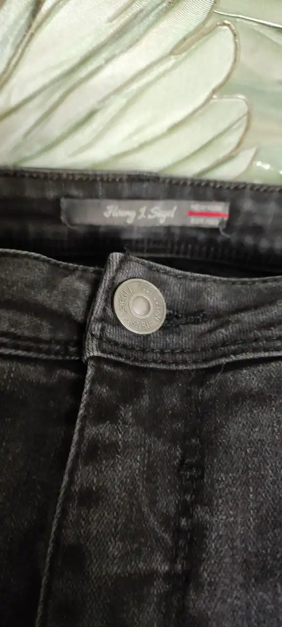 Джинсы, размер на фото