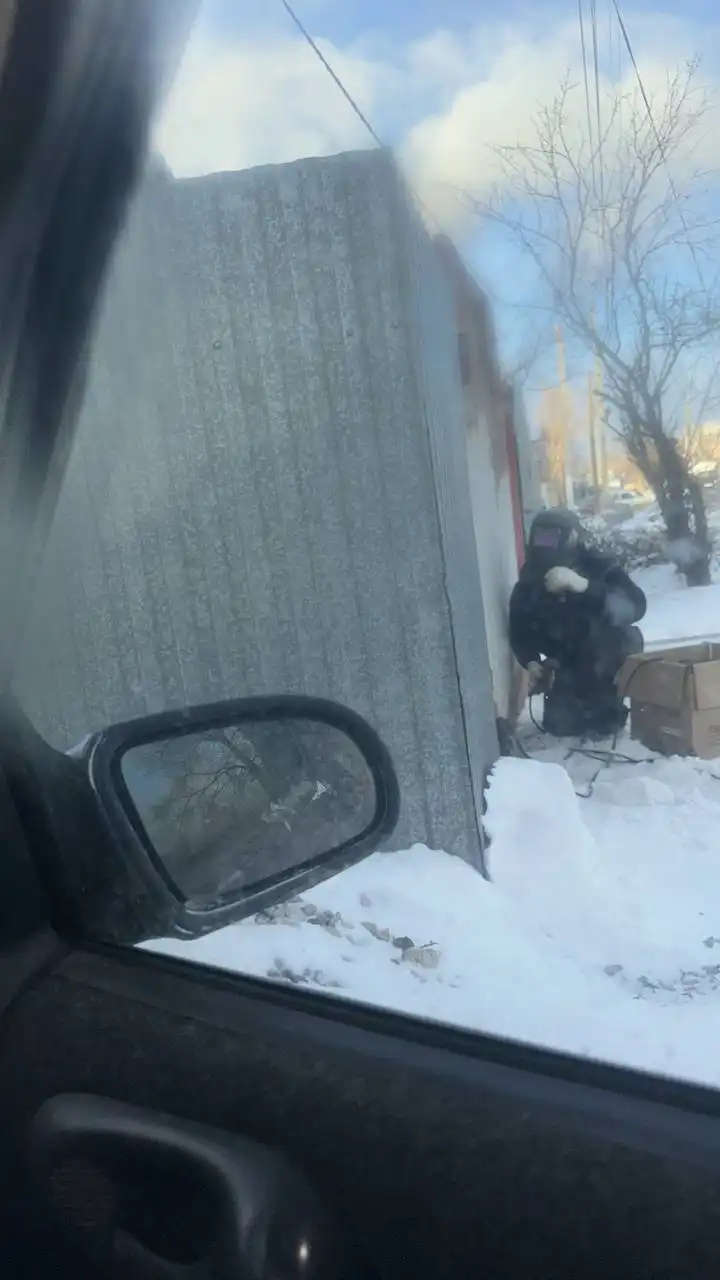 Услуги мобильного сварщика по ремонту металлоконструкций